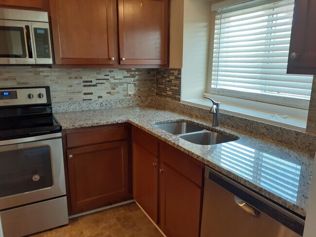 Building Photo - 152 Eberly Terrace
