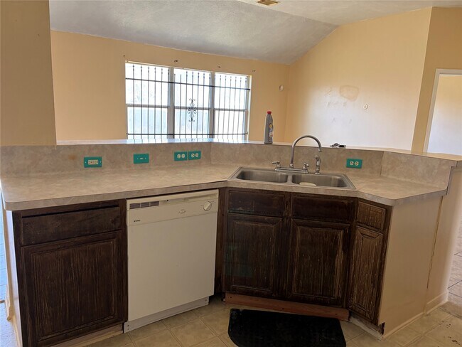 Building Photo - 15738 Boonridge Rd