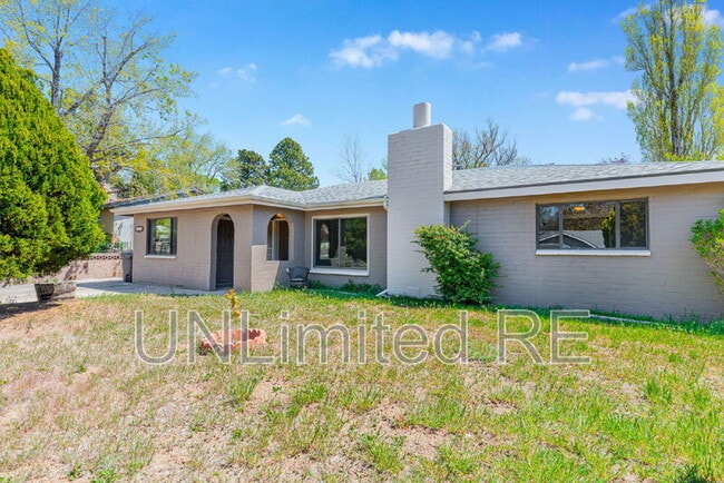 Building Photo - 2926 N Steves Blvd