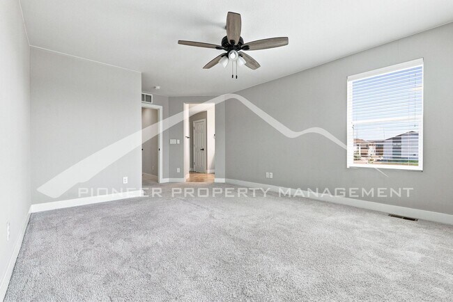 Building Photo - 16137 E Elk Pl