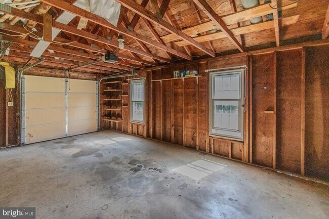 Building Photo - 428 Ingleside Dr