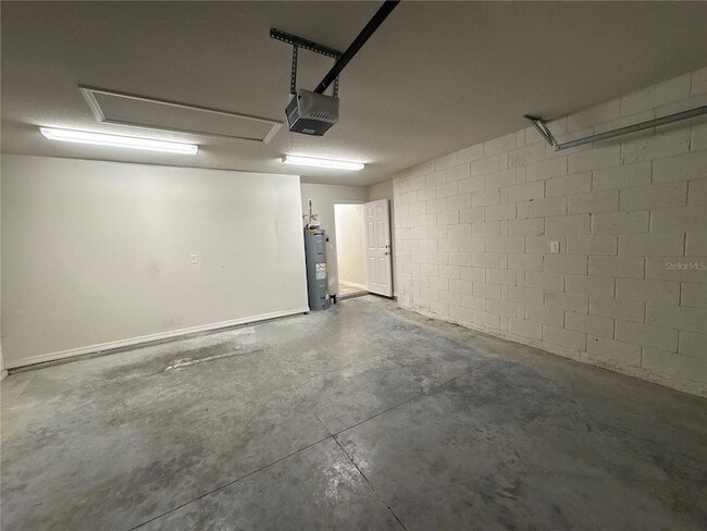 Building Photo - 15415 SW 34th Ave