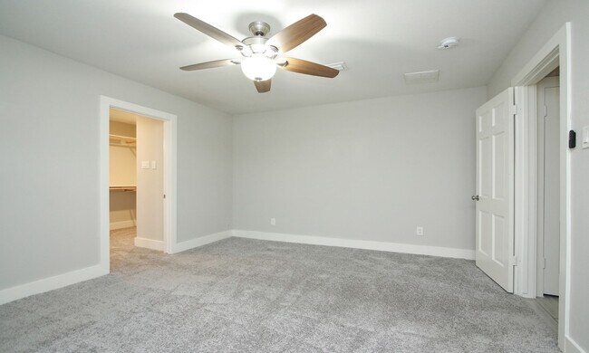 Building Photo - 5815 Picasso Pl