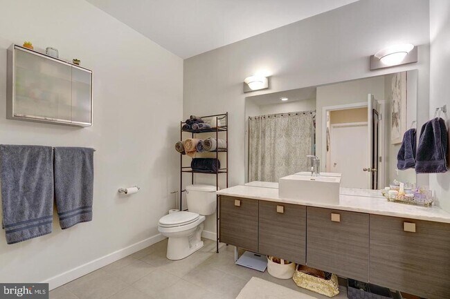 Building Photo - 934 N 3rd St