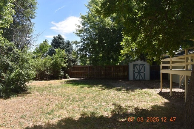 Building Photo - 4 bedroom / 2 bathroom / 1976 SF!