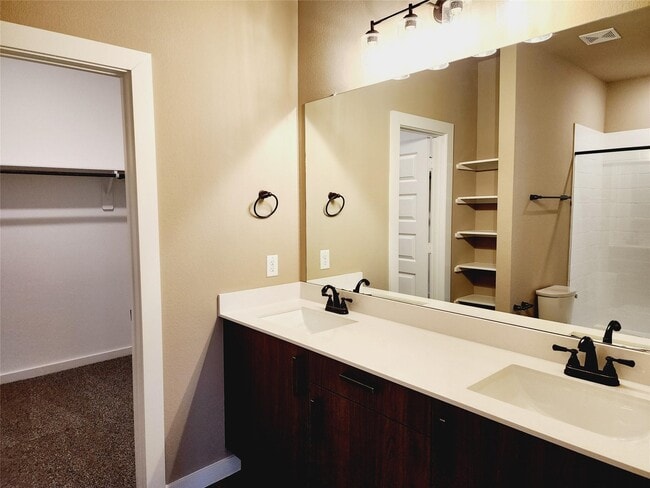 Building Photo - 9736 Grosbeak Ln