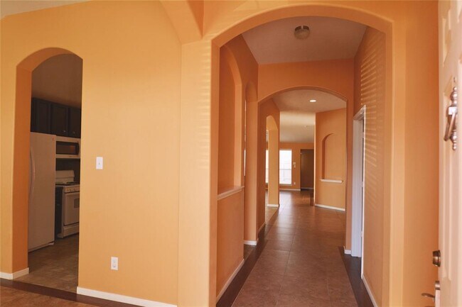 Building Photo - 9303 Daisy Cove Ln