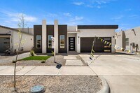 Building Photo - 13264 Coldham St