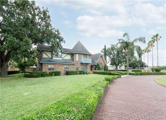 Building Photo - 36 Neuhaus Dr