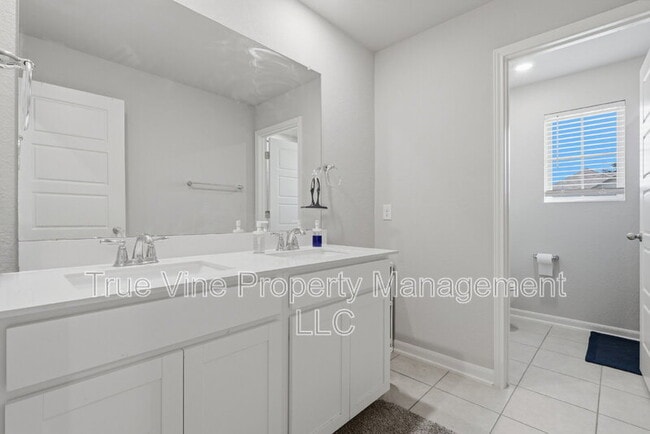 Building Photo - 12108 Icon Rdg