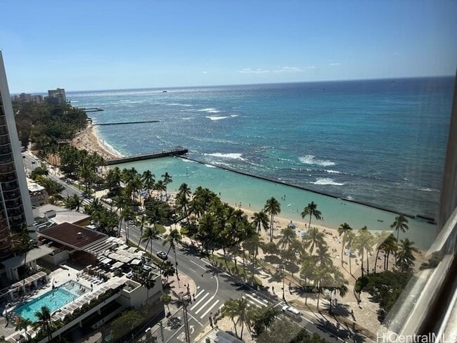 Building Photo - 2500 Kalakaua Ave
