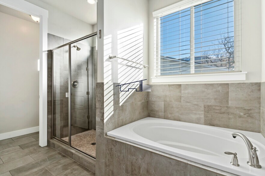 Building Photo - 369 W Clark Cir