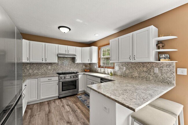 Building Photo - 3021 Blue Grouse St