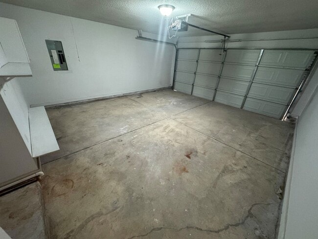 Building Photo - 5457 Sundale Way S