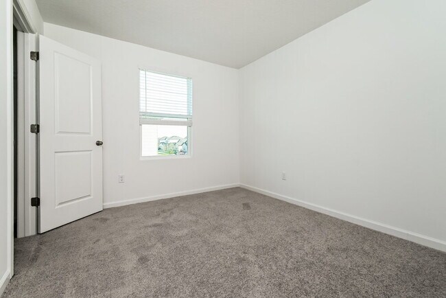 Building Photo - 787 Ocean Spray Dr