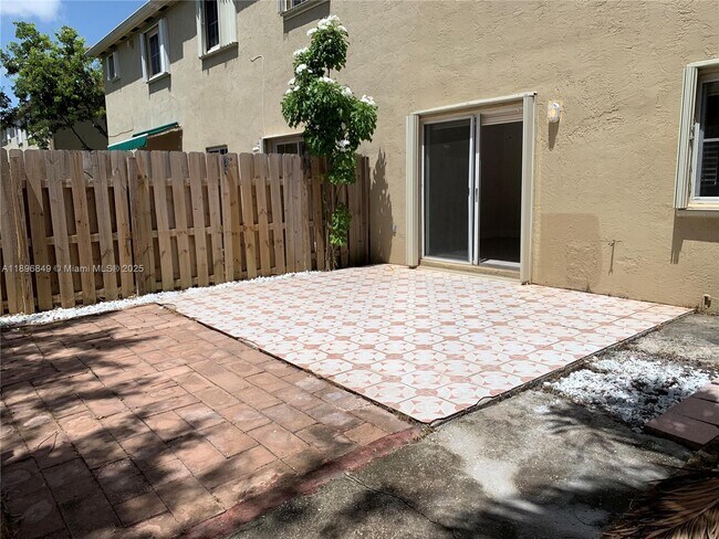 Building Photo - 14179 SW 126th Pl