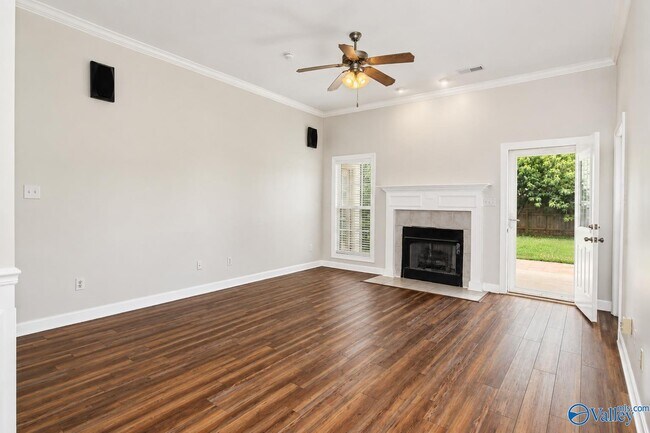 Building Photo - 103 Tudor Pl