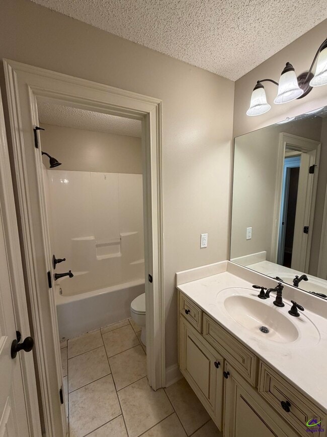 Building Photo - 254 Southfield Ct
