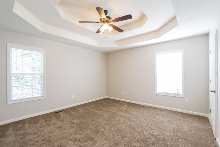 Building Photo - 5879 Newnan Ct