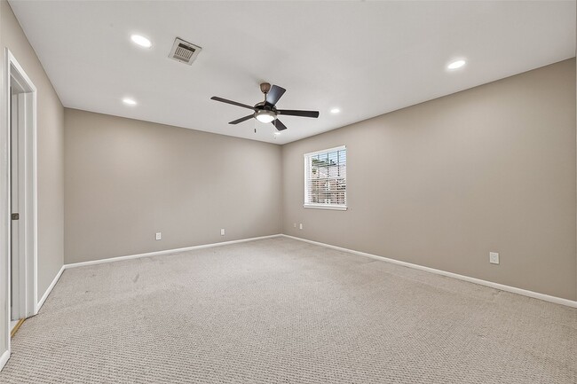 Building Photo - 6649 De Moss Dr
