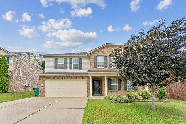 Primary Photo - Amazing Home In Creekside Station