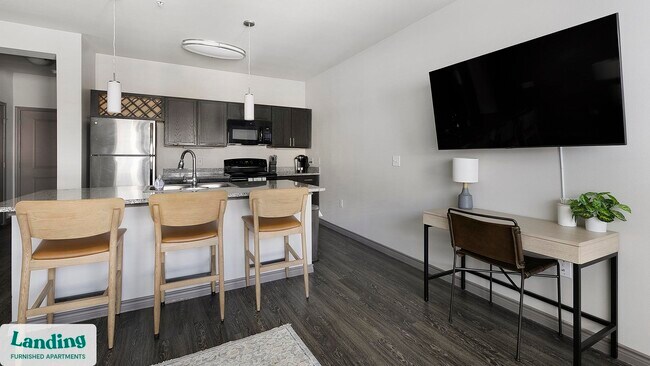 Building Photo - 650 S Main St