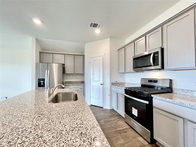 Building Photo - 590 Gladiola Lp