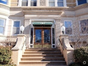 Building Photo - Charming 3 BD/2 BATH right across the stre...