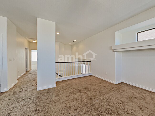 Building Photo - 4740 Sweeping Glen St