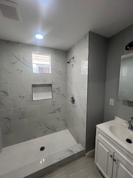 Building Photo - 50 9th Ave