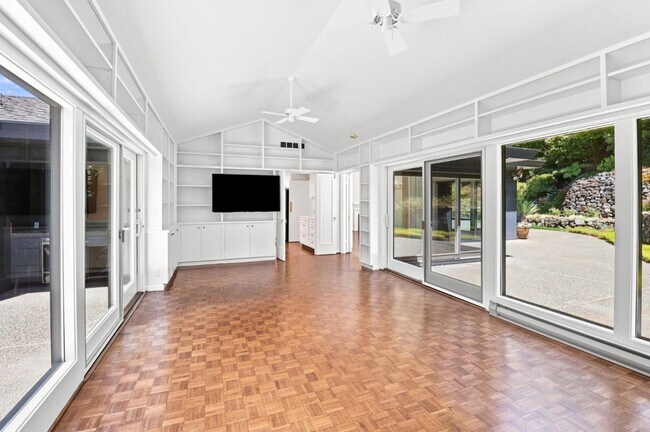 Building Photo - 820 Eucalyptus Ave