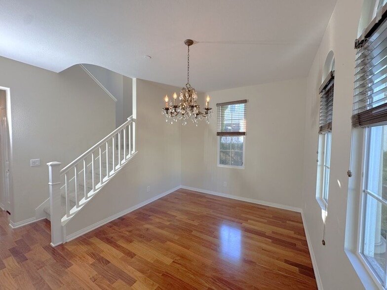 Building Photo - 38 Gardenpath