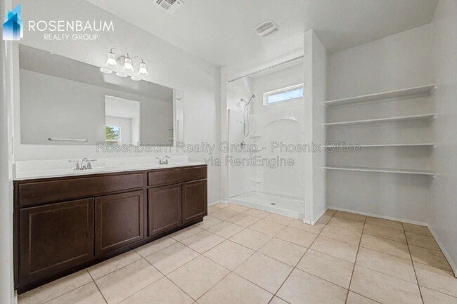 Building Photo - 41917 W Manderas Ln