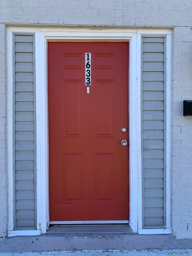 Building Photo - 1633 Jo Ann Place