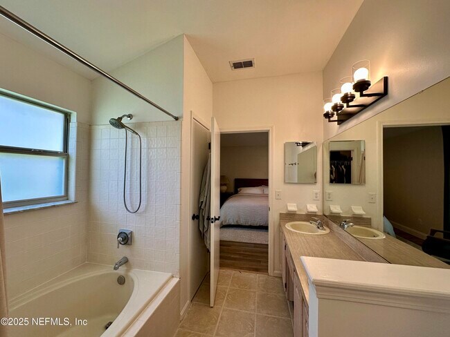 Building Photo - 4612 Brandy Oak Ct