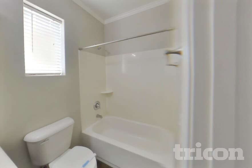 Building Photo - 4930 E Del Rio Dr