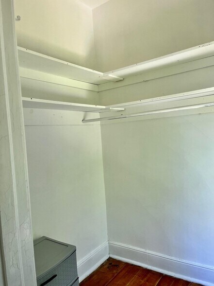 Building Photo - 18 Court St