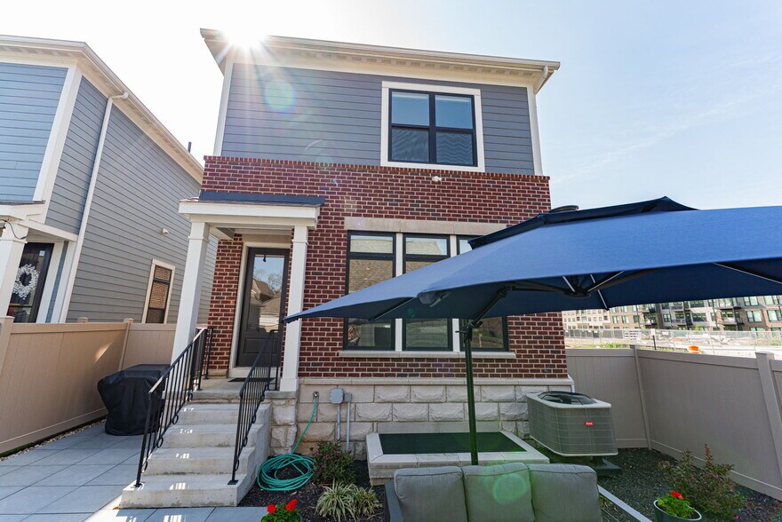 Building Photo - 1185 Perry St