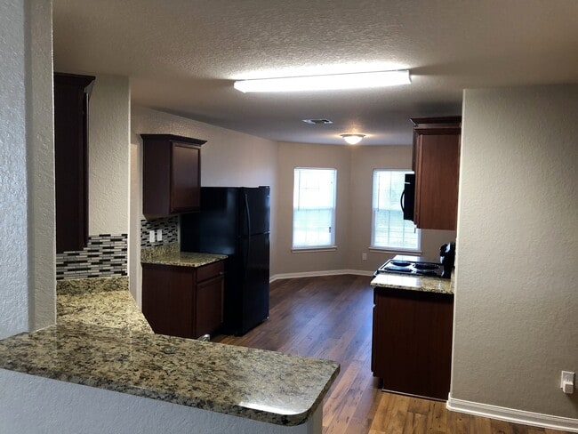 Building Photo - Luckey Ranch One-Story Home with Flex Room