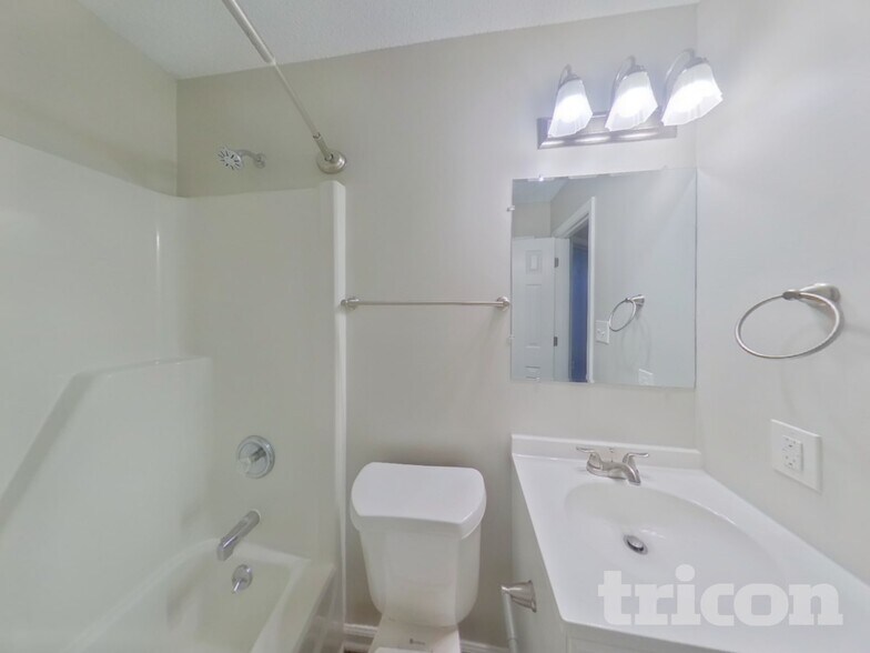 Building Photo - 4688 Falcon Chase Dr SW
