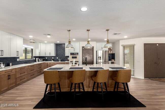 Building Photo - 12646 W Limewood Dr