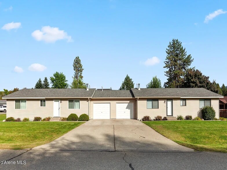 Building Photo - 9978 N Sunview Ln