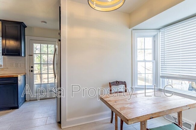 Building Photo - 22 Cammer Ave