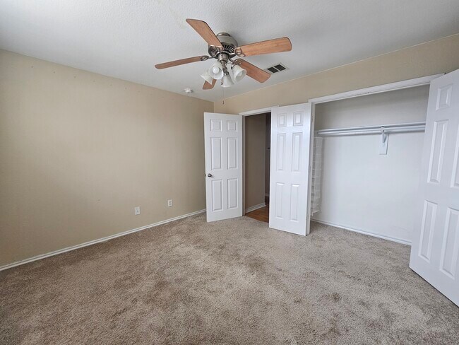 Building Photo - 3516 Valley Forge Dr