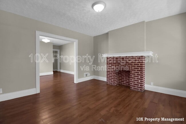 Building Photo - 332 Lechner Ave