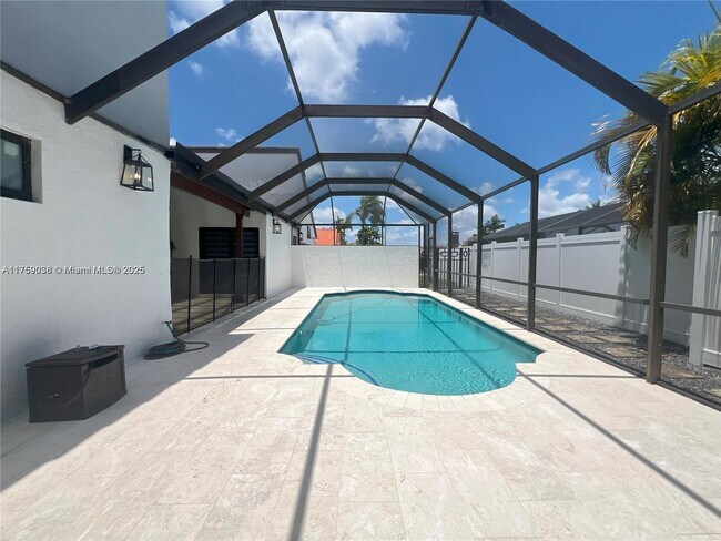 Building Photo - 8735 SW 54th St