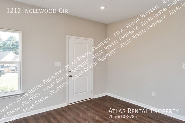 Building Photo - 1212 Inglewood Cir