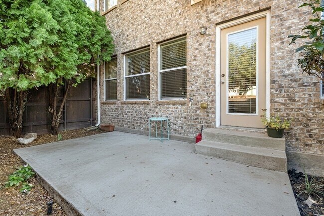 Building Photo - 4613 Penelope Ln