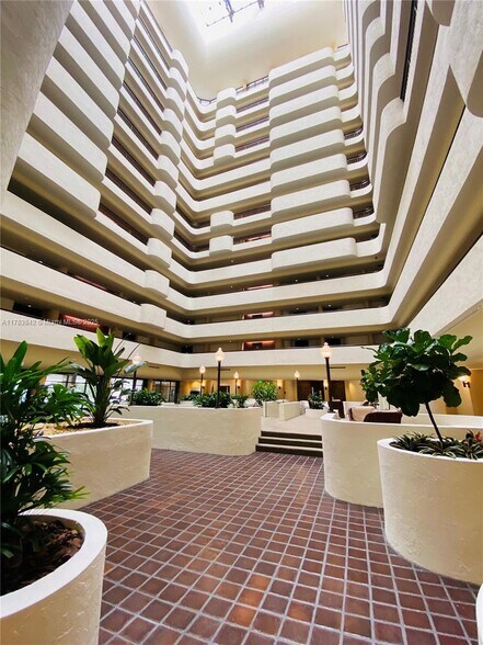 Building Photo - 600 Biltmore Way