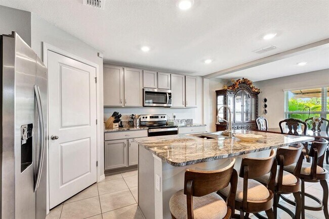 Building Photo - 2942 Rock Sound St